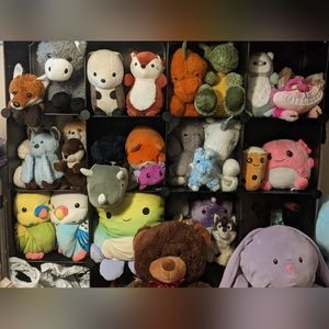 Stuffed animal lot